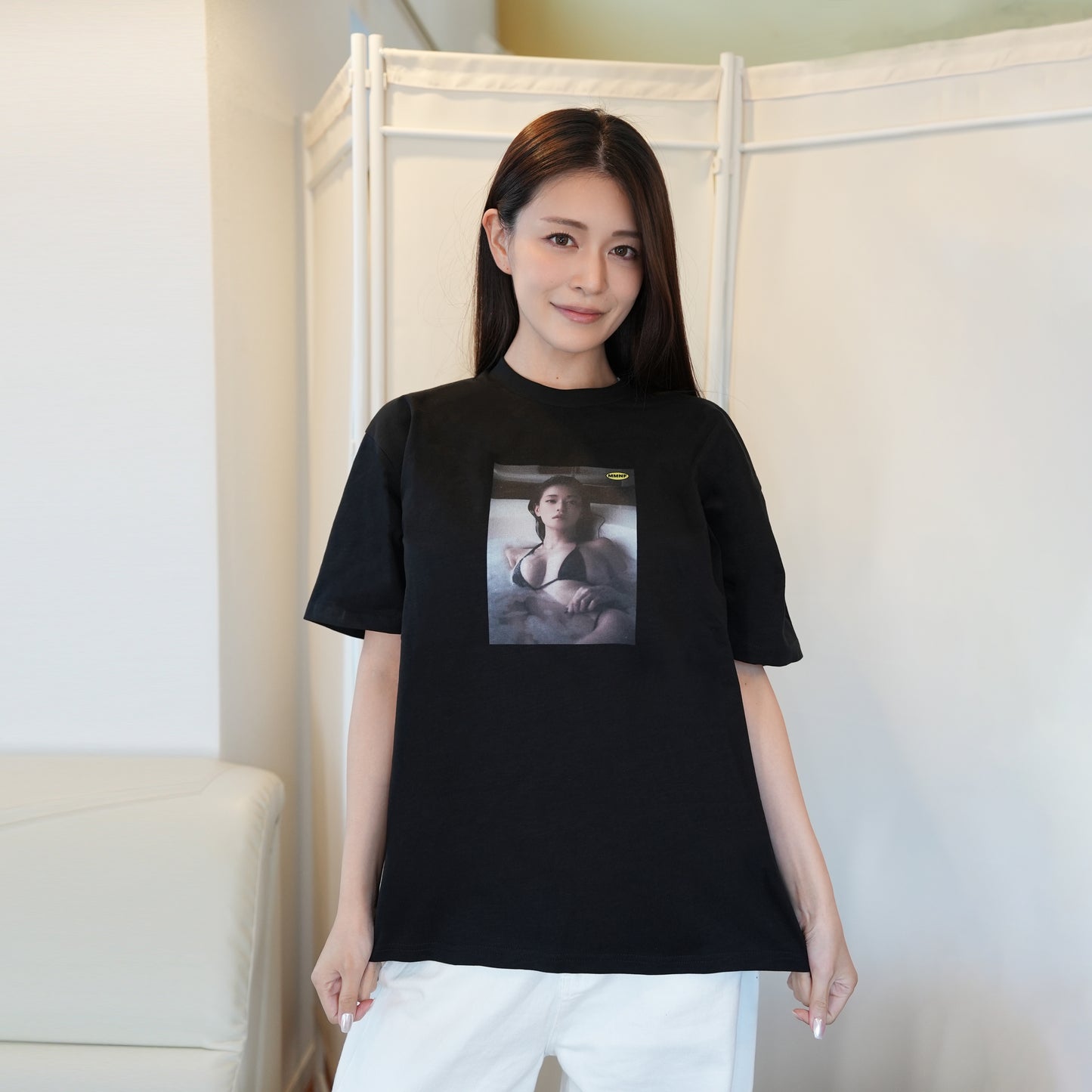 橘瑪麗「黑天鵝 Black Swan」Photo 竹節棉 T 恤