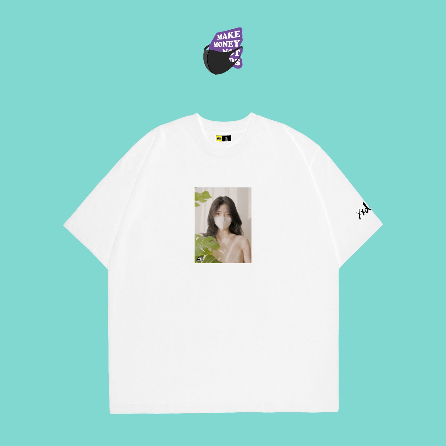 玩偶姐姐「鳶尾少女」限定聯名Photo T恤限量發售 (黑色)
