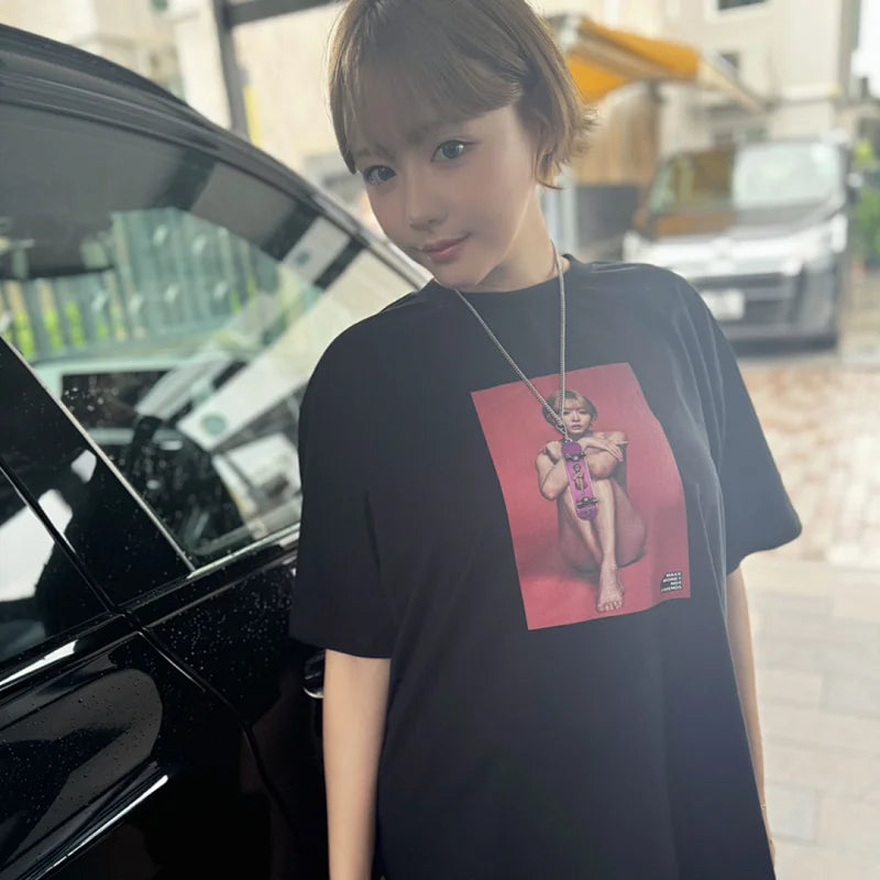 【濱崎真緒聯名】APTX-69 Photo Tee(限量)