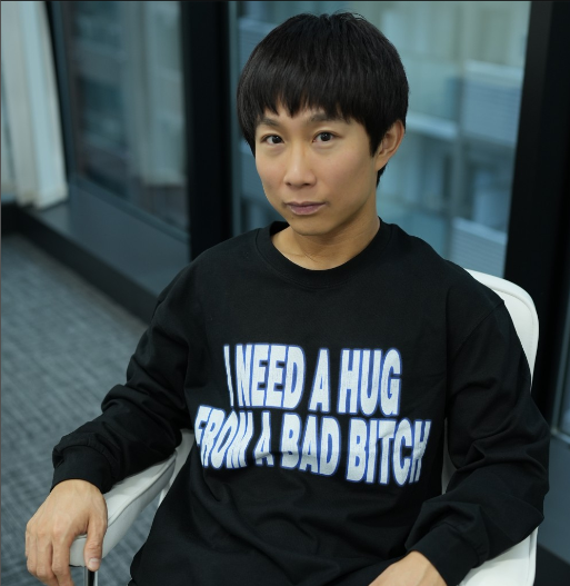 童帝「需要擁抱」長袖 T 恤 正版授權 限量聯名 結城結弦