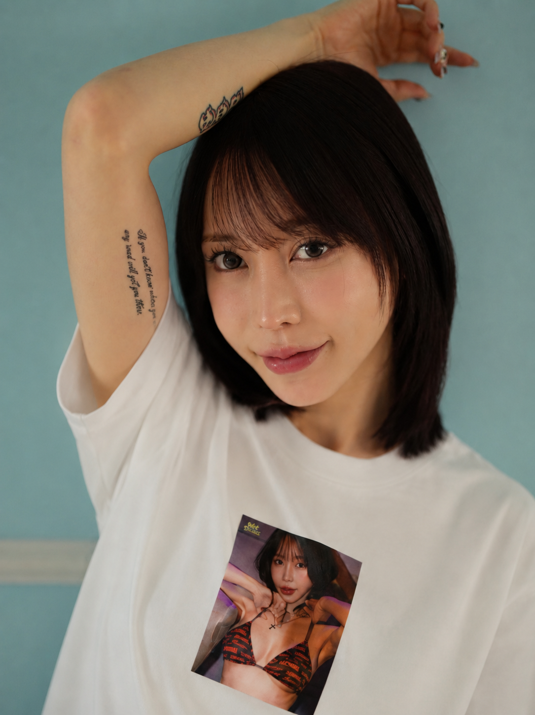 七瀨愛麗絲「暗夜玫瑰 Photo」T恤 正版聯名 限量系列